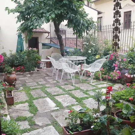 Bone Novelle Dimora Storica Palazzo Zuzi Bed & Breakfast