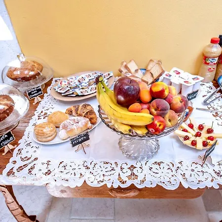 Bone Novelle Dimora Storica Palazzo Zuzi Nocleg ze śniadaniem