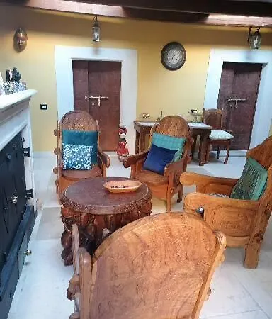 Bone Novelle Dimora Storica Palazzo Zuzi Bed & Breakfast