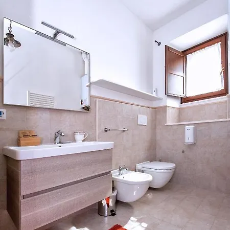 Bone Novelle Dimora Storica Palazzo Zuzi 4* Л'Акуила