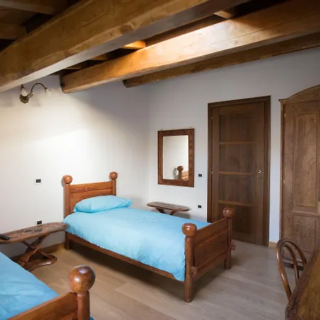 Bone Novelle Dimora Storica Palazzo Zuzi 4* LʼAquila