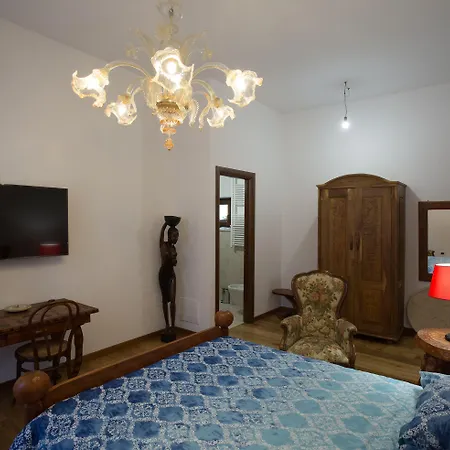 Nocleg ze śniadaniem Bone Novelle Dimora Storica Palazzo Zuzi LʼAquila