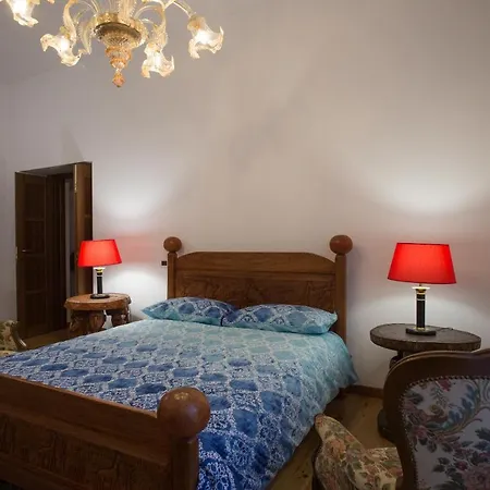 Bone Novelle Dimora Storica Palazzo Zuzi 4* LʼAquila