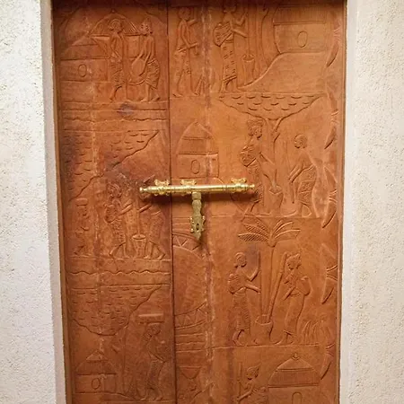 Bone Novelle Dimora Storica Palazzo Zuzi 4* LʼAquila