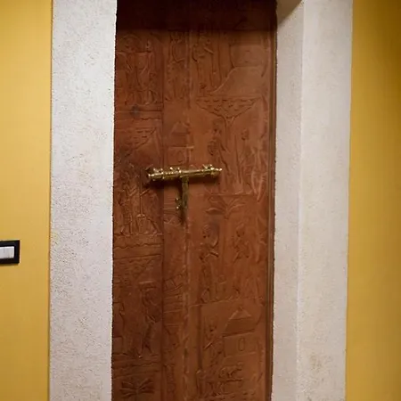 Bone Novelle Dimora Storica Palazzo Zuzi LʼAquila