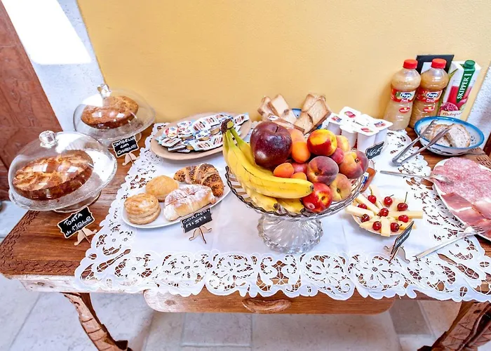 Bone Novelle Dimora Storica Palazzo Zuzi Bed & Breakfast