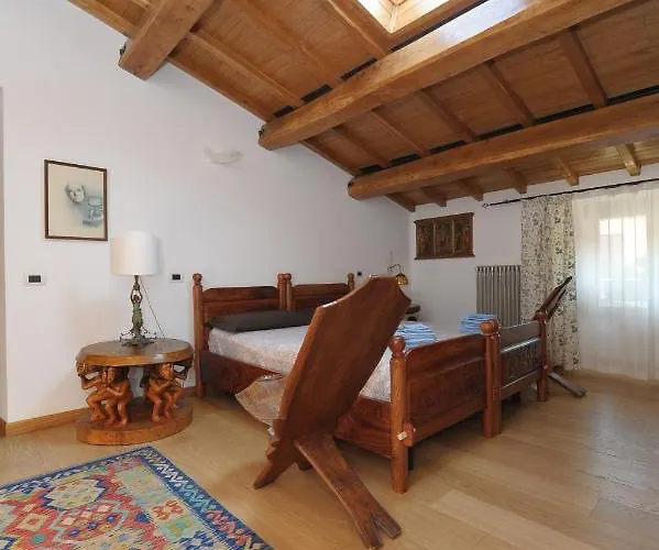 Bone Novelle Dimora Storica Palazzo Zuzi 4*