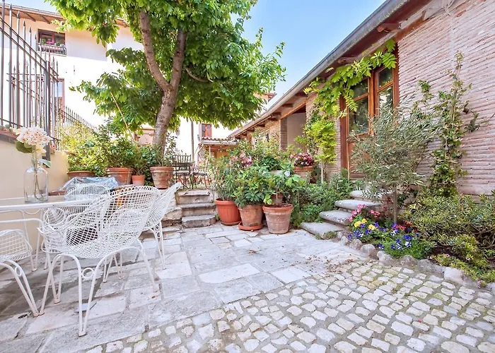 Bone Novelle Dimora Storica Palazzo Zuzi Bed & Breakfast