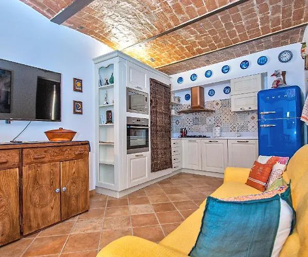 Bone Novelle Dimora Storica Palazzo Zuzi B&B 4*