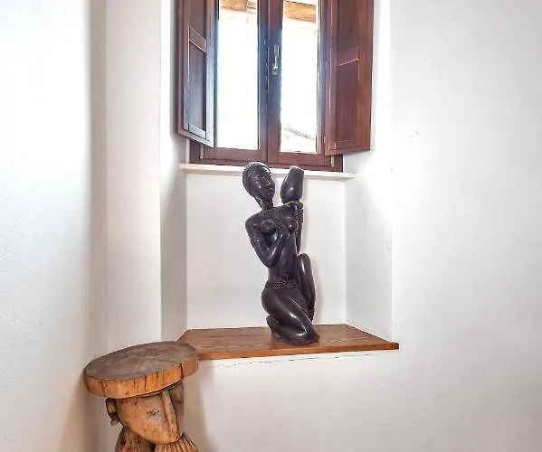 B&B Bone Novelle Dimora Storica Palazzo Zuzi 라킬라