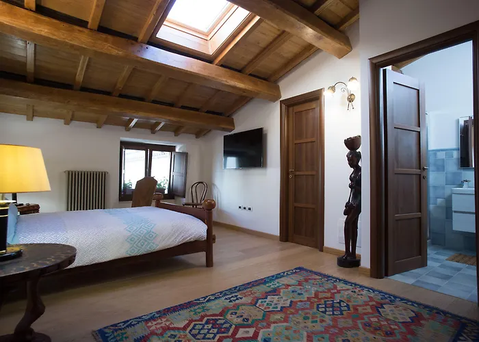 Bone Novelle Dimora Storica Palazzo Zuzi LʼAquila