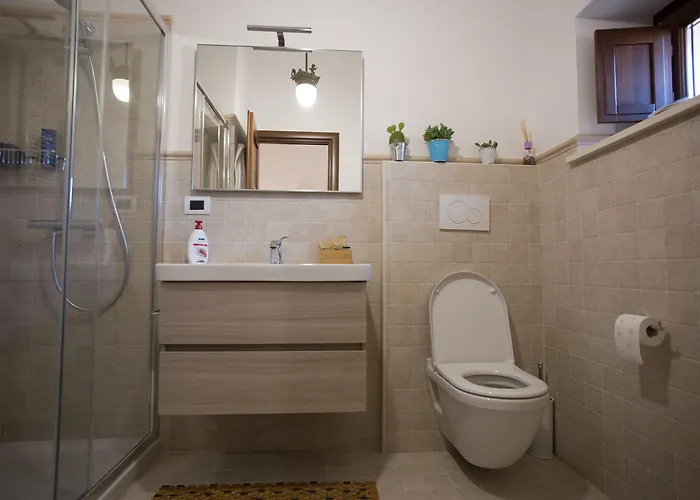 Bone Novelle Dimora Storica Palazzo Zuzi Bed & Breakfast 4*