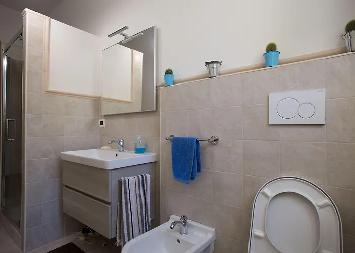 Bone Novelle Dimora Storica Palazzo Zuzi 4* LʼAquila