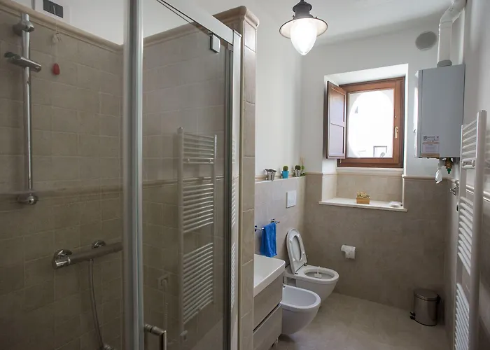 Bone Novelle Dimora Storica Palazzo Zuzi Bed & Breakfast LʼAquila