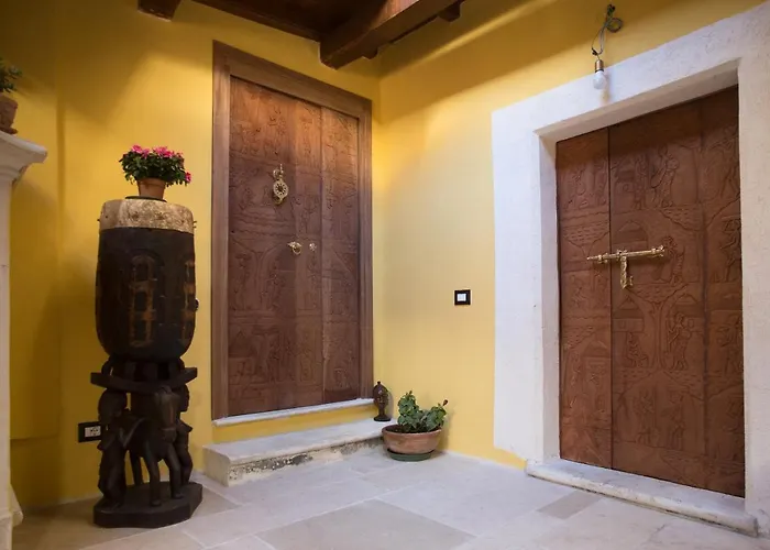 Bone Novelle Dimora Storica Palazzo Zuzi Bed & Breakfast